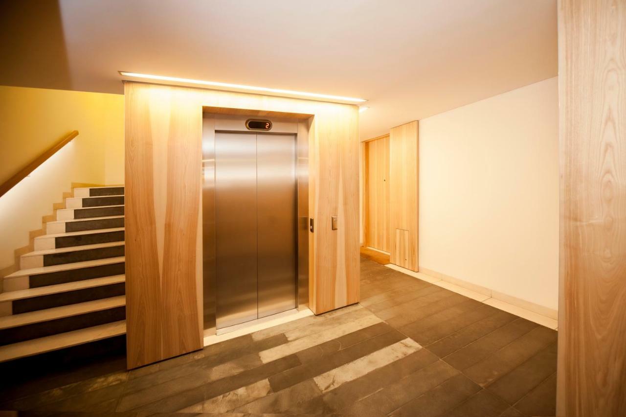 Very Berry - Maratonska 3 - Business Apartment, garden, check in 24h Posen Exterior foto